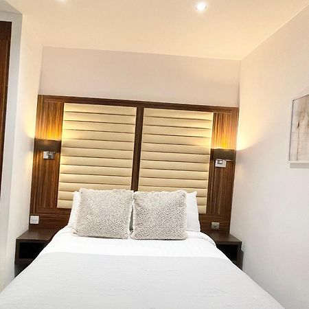 Maitrise Hotel Лондон Екстериор снимка
