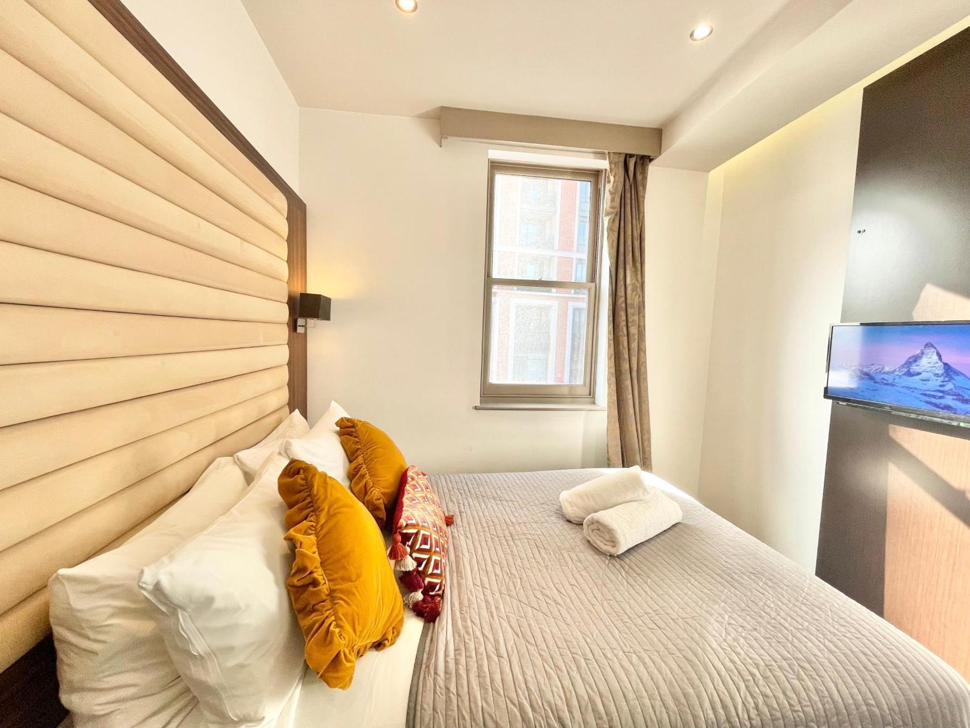 Maitrise Hotel Лондон Екстериор снимка