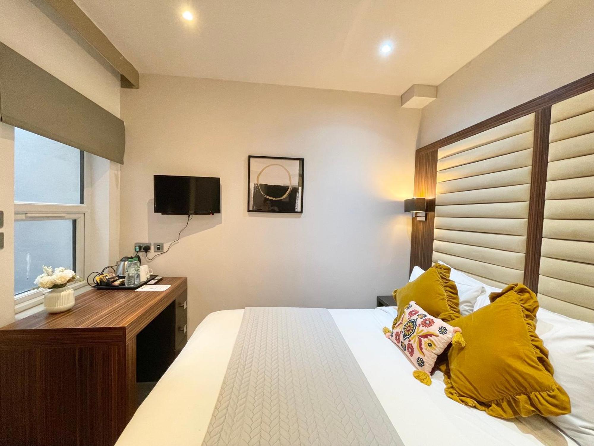 Maitrise Hotel Лондон Екстериор снимка