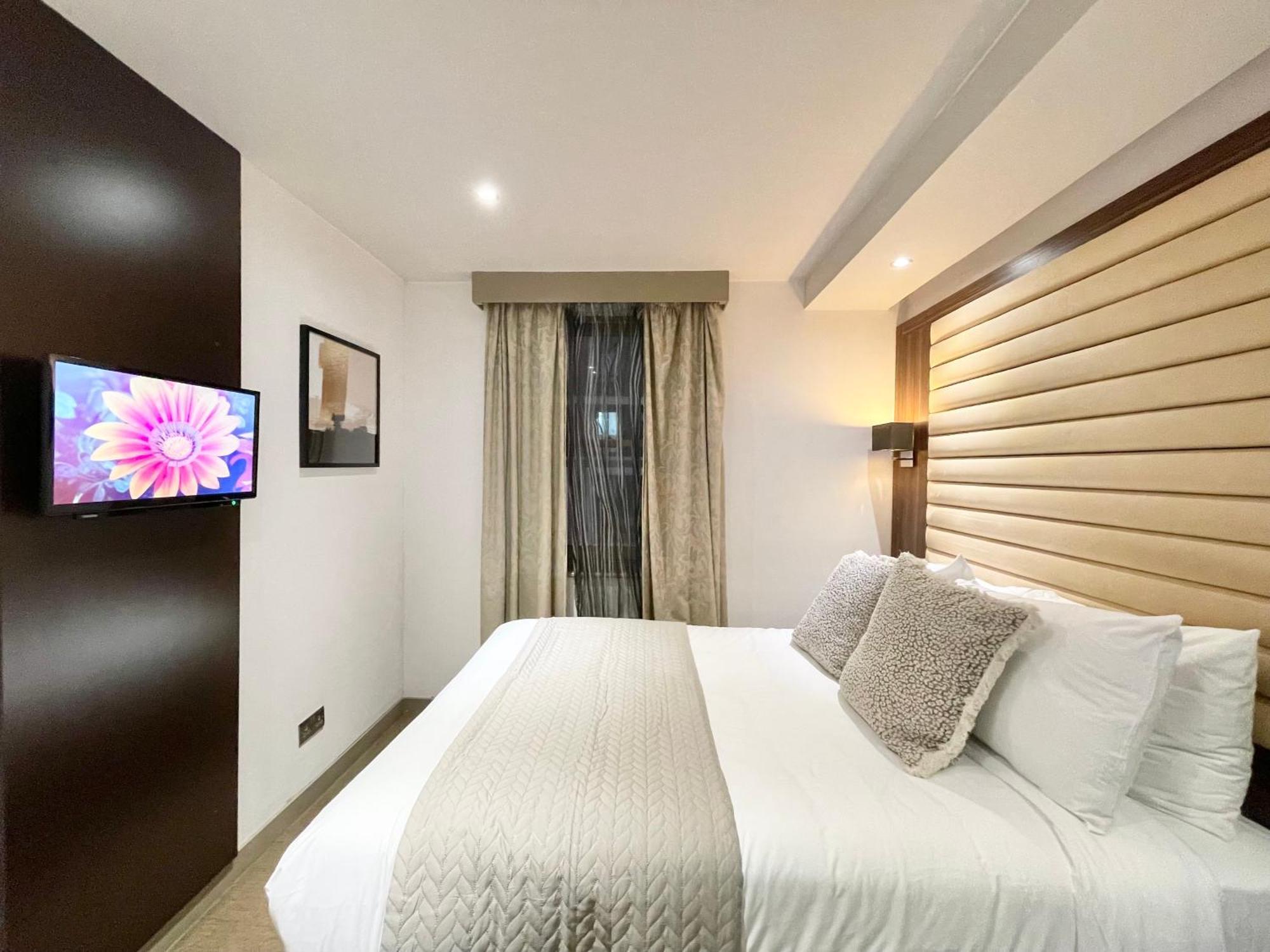 Maitrise Hotel Лондон Екстериор снимка