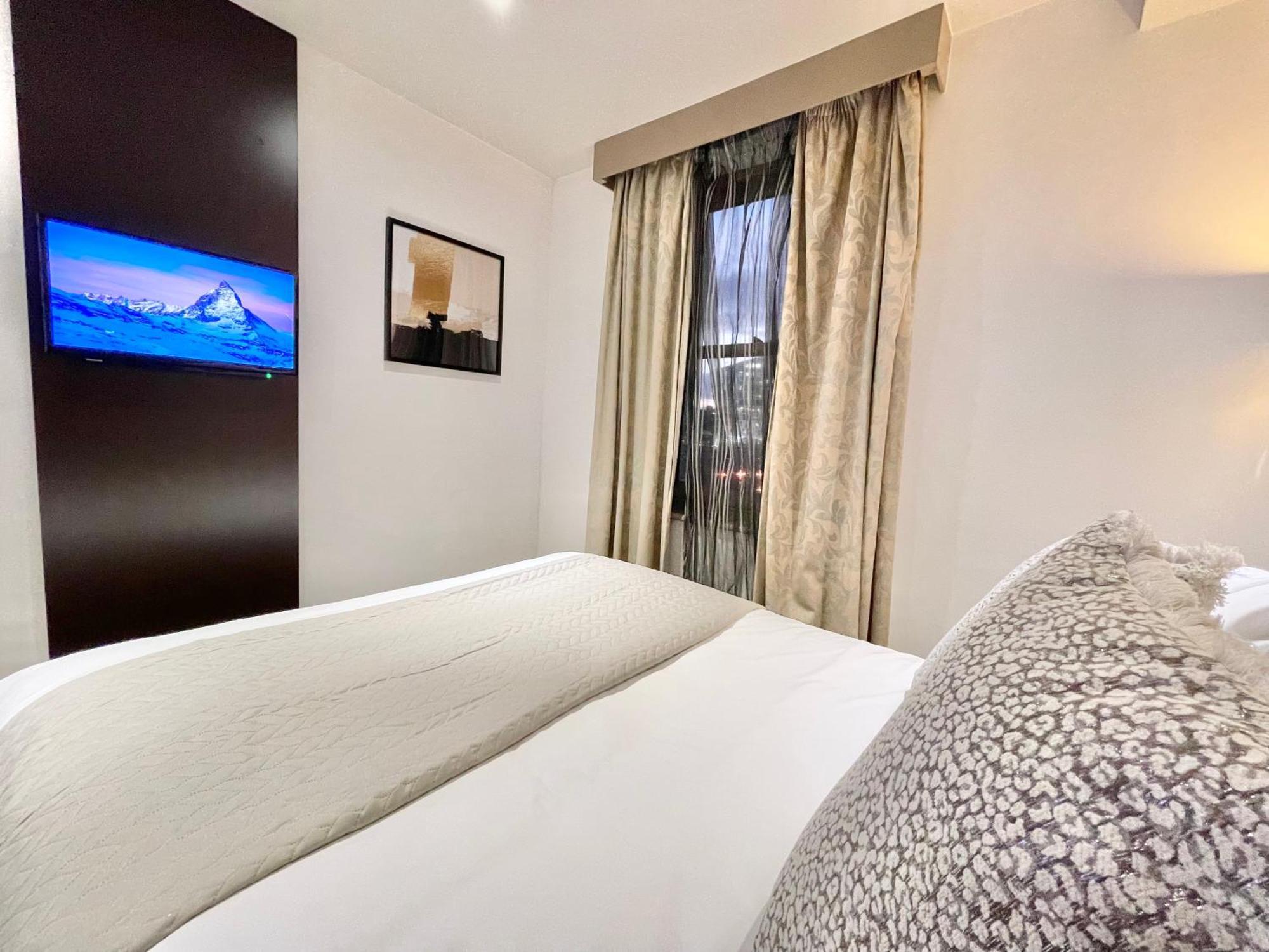 Maitrise Hotel Лондон Екстериор снимка