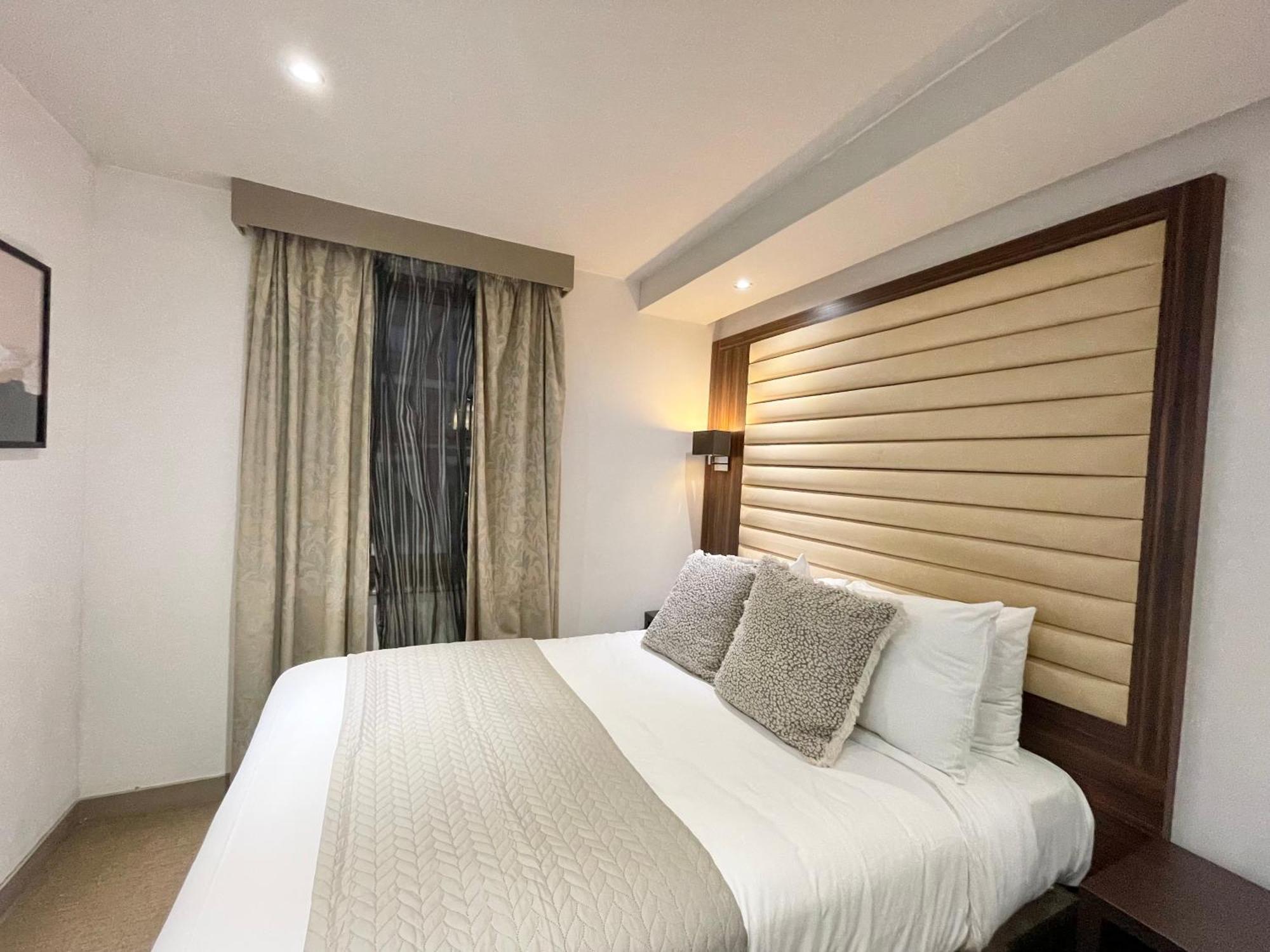 Maitrise Hotel Лондон Екстериор снимка