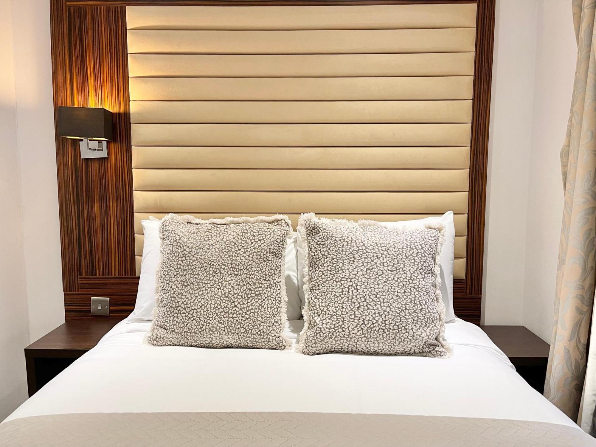 Maitrise Hotel Лондон Екстериор снимка