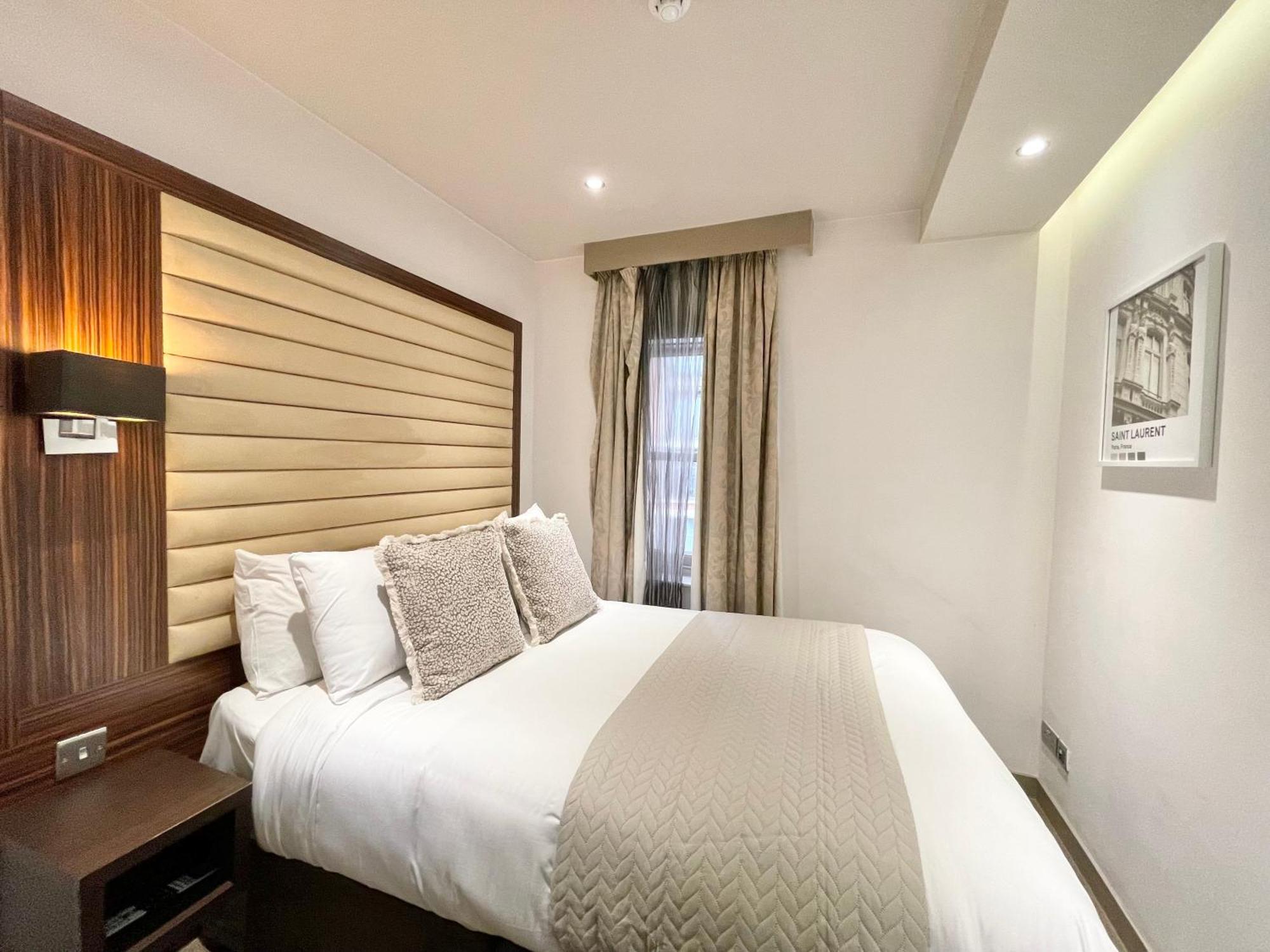 Maitrise Hotel Лондон Екстериор снимка