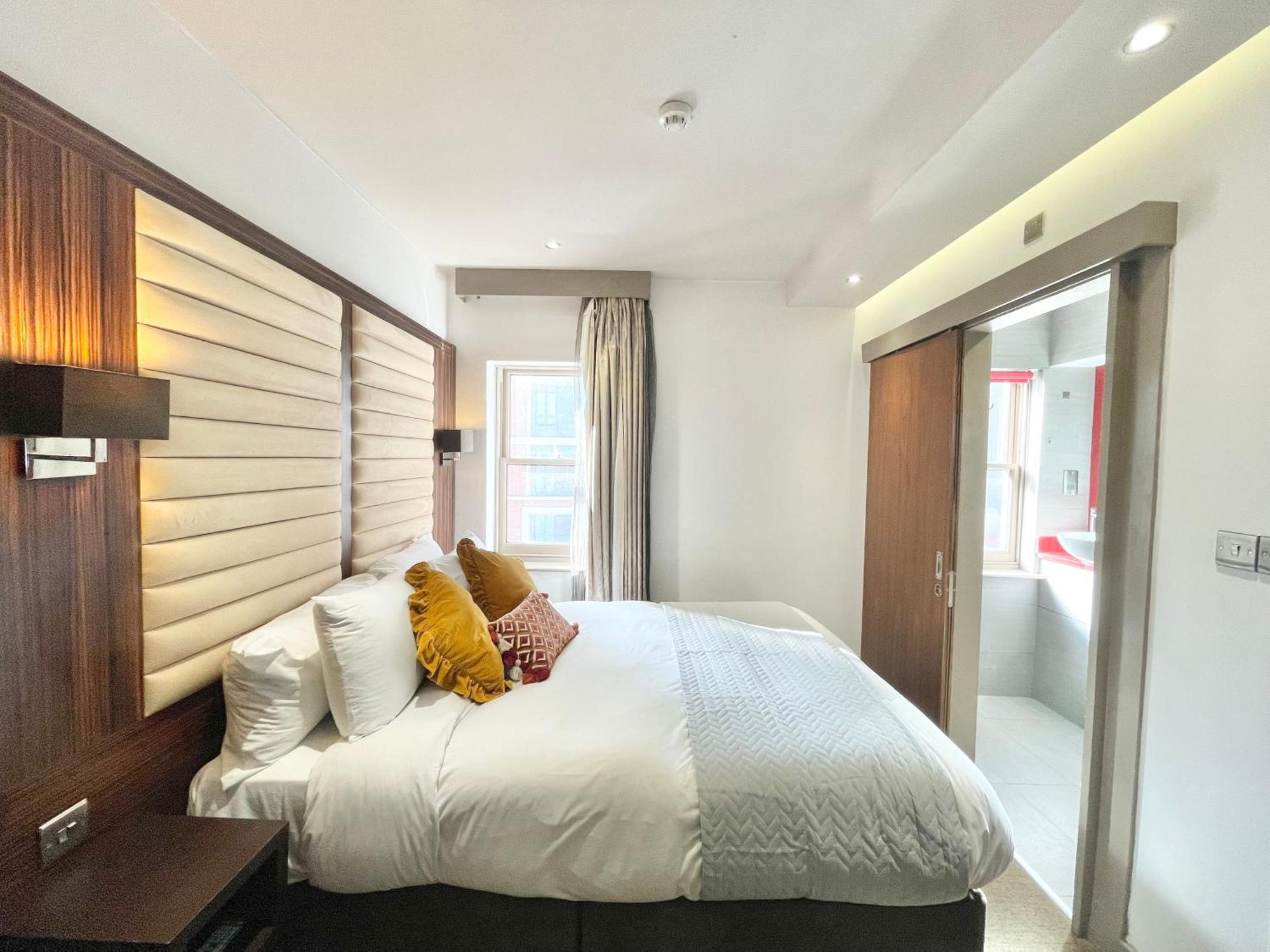 Maitrise Hotel Лондон Екстериор снимка