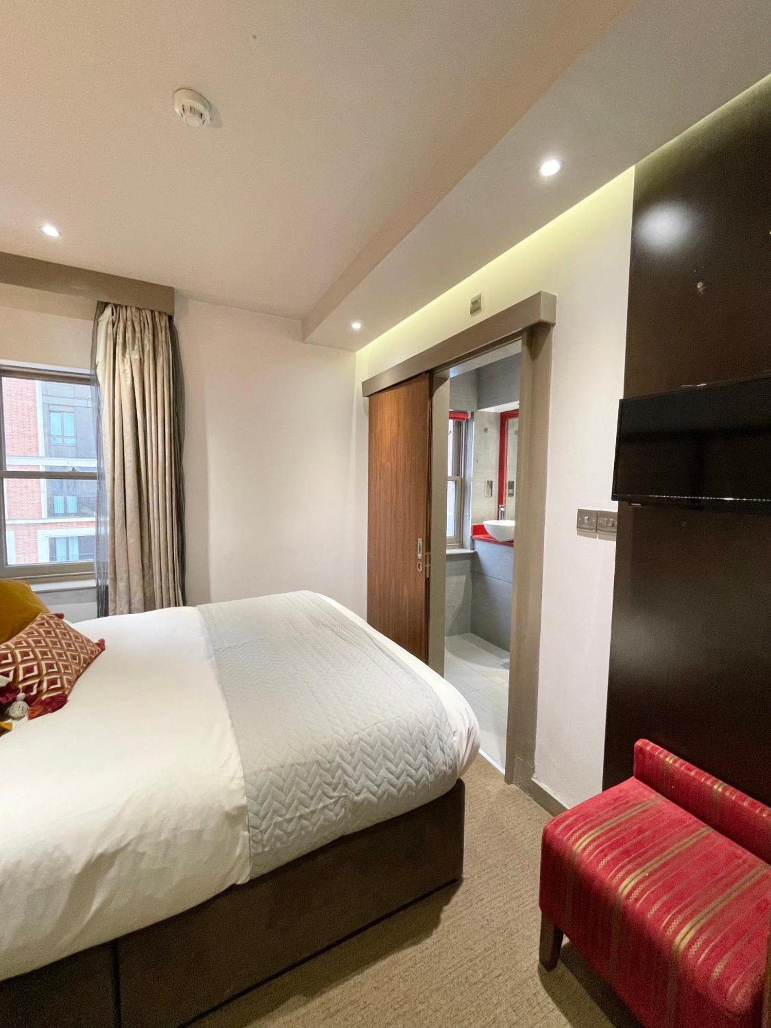 Maitrise Hotel Лондон Екстериор снимка